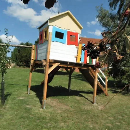 Familienapartment Neubukow, Cleaning Included Apartment *